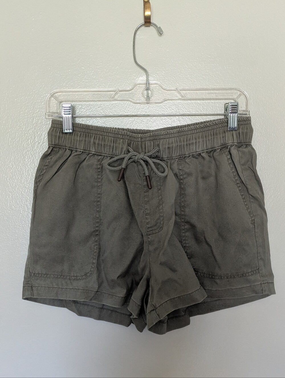 Quince Olive Green Drawstring Women’s Shorts